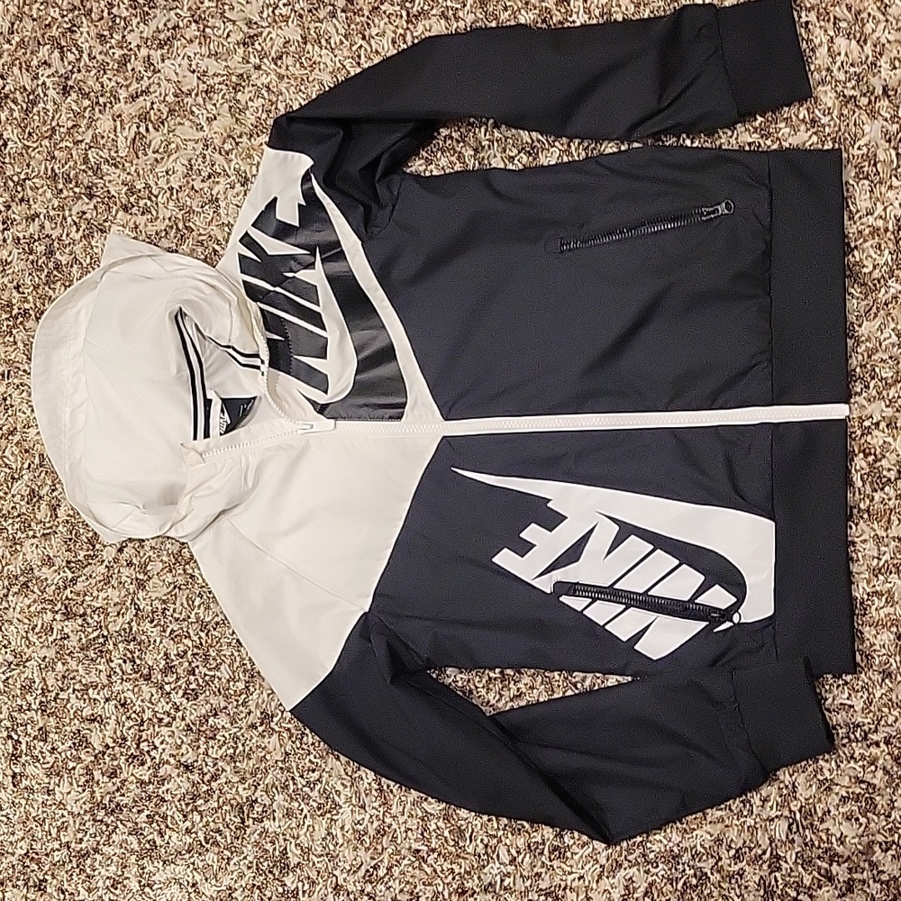 NIKE WINDBREAKER YOUTH
